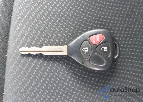 2010 Toyota Yaris z USA, uszkodzony, nr VIN JTDBT4K37A4065033